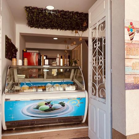 Albergue y Gelateria il nonno Sarria Eksteriør billede